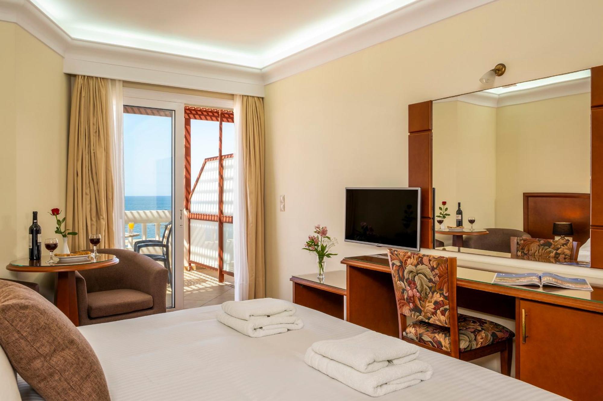 Porto Alegre Hotel Kalamaki Buitenkant foto