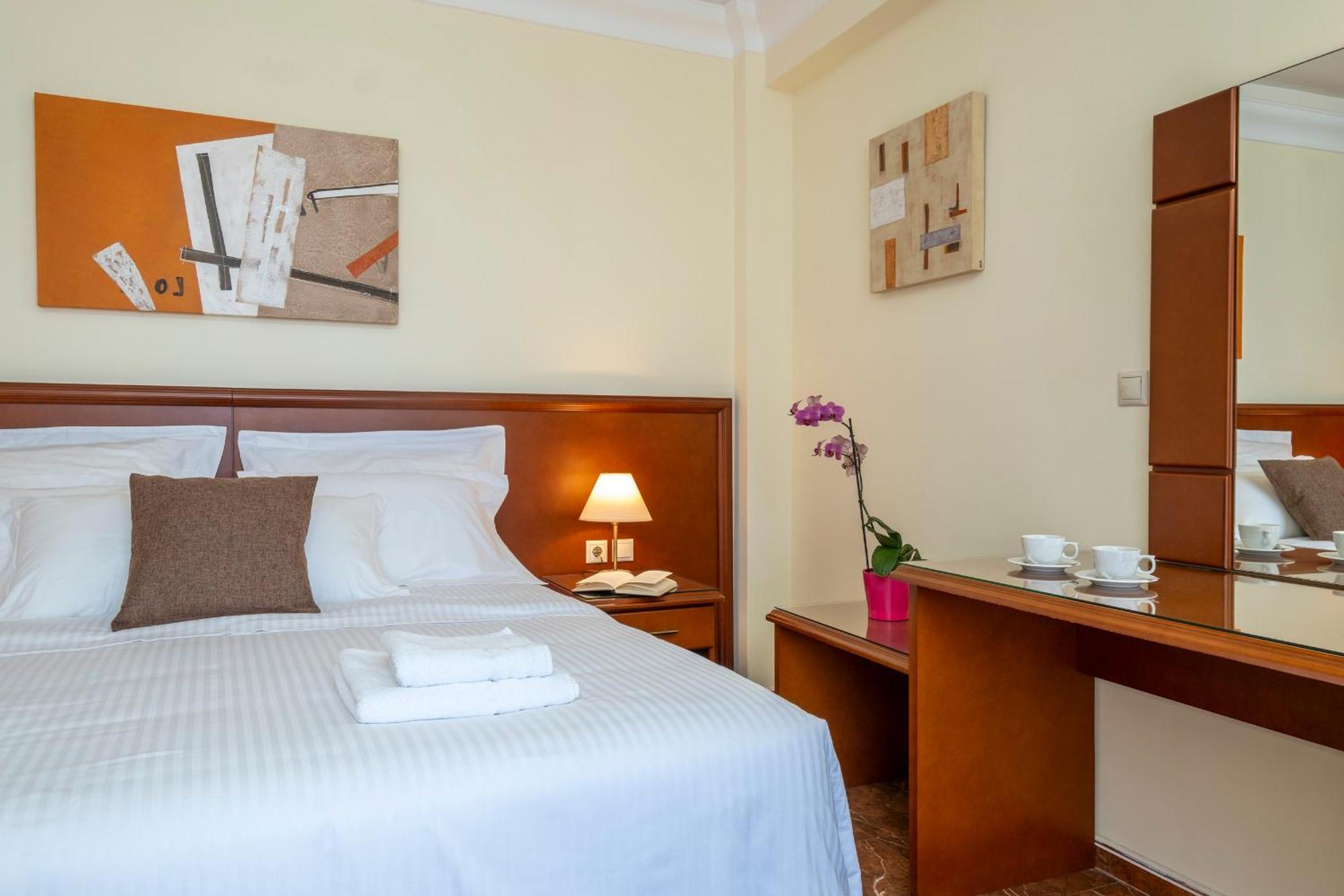 Porto Alegre Hotel Kalamaki Buitenkant foto