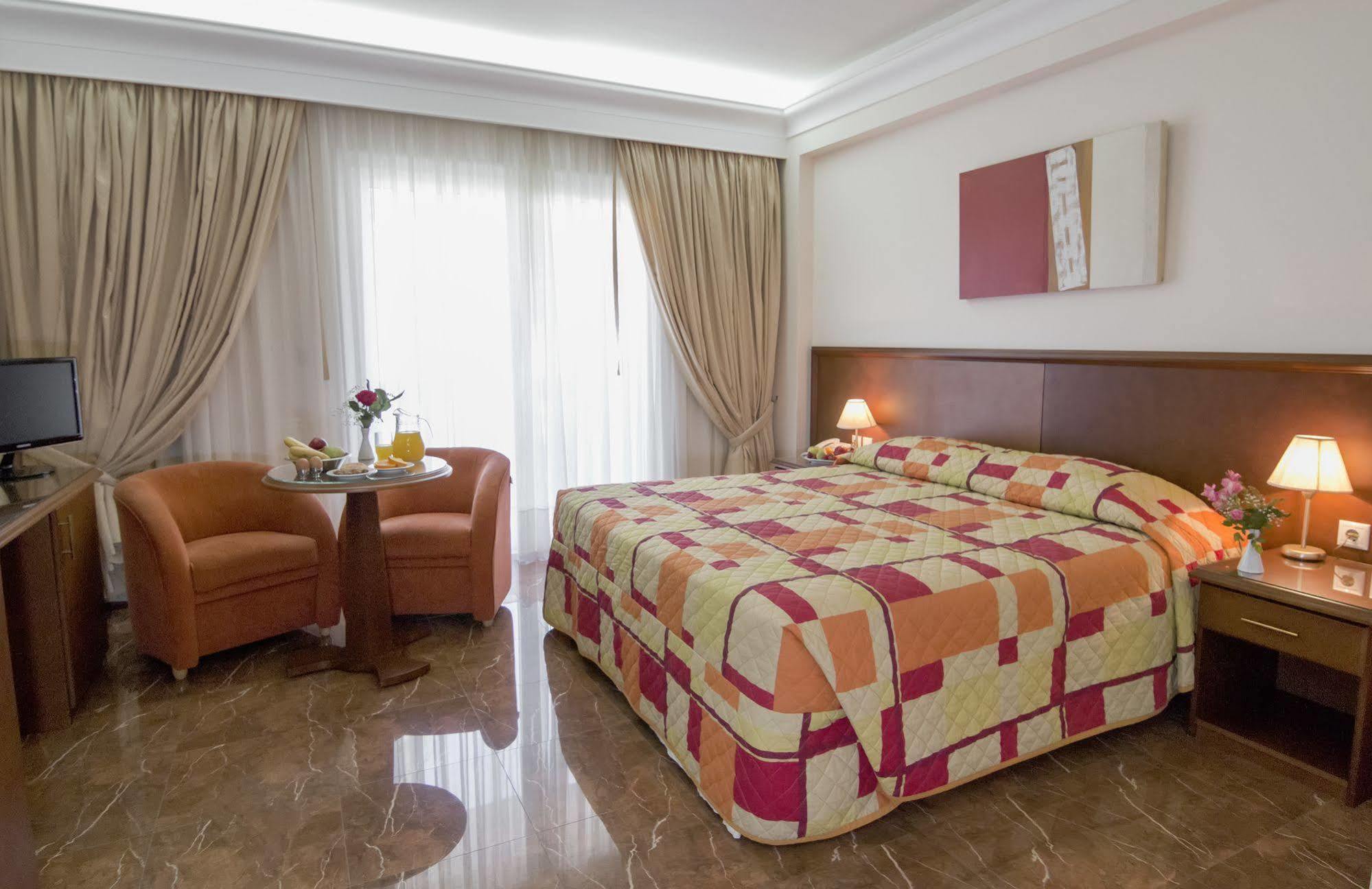 Porto Alegre Hotel Kalamaki Buitenkant foto