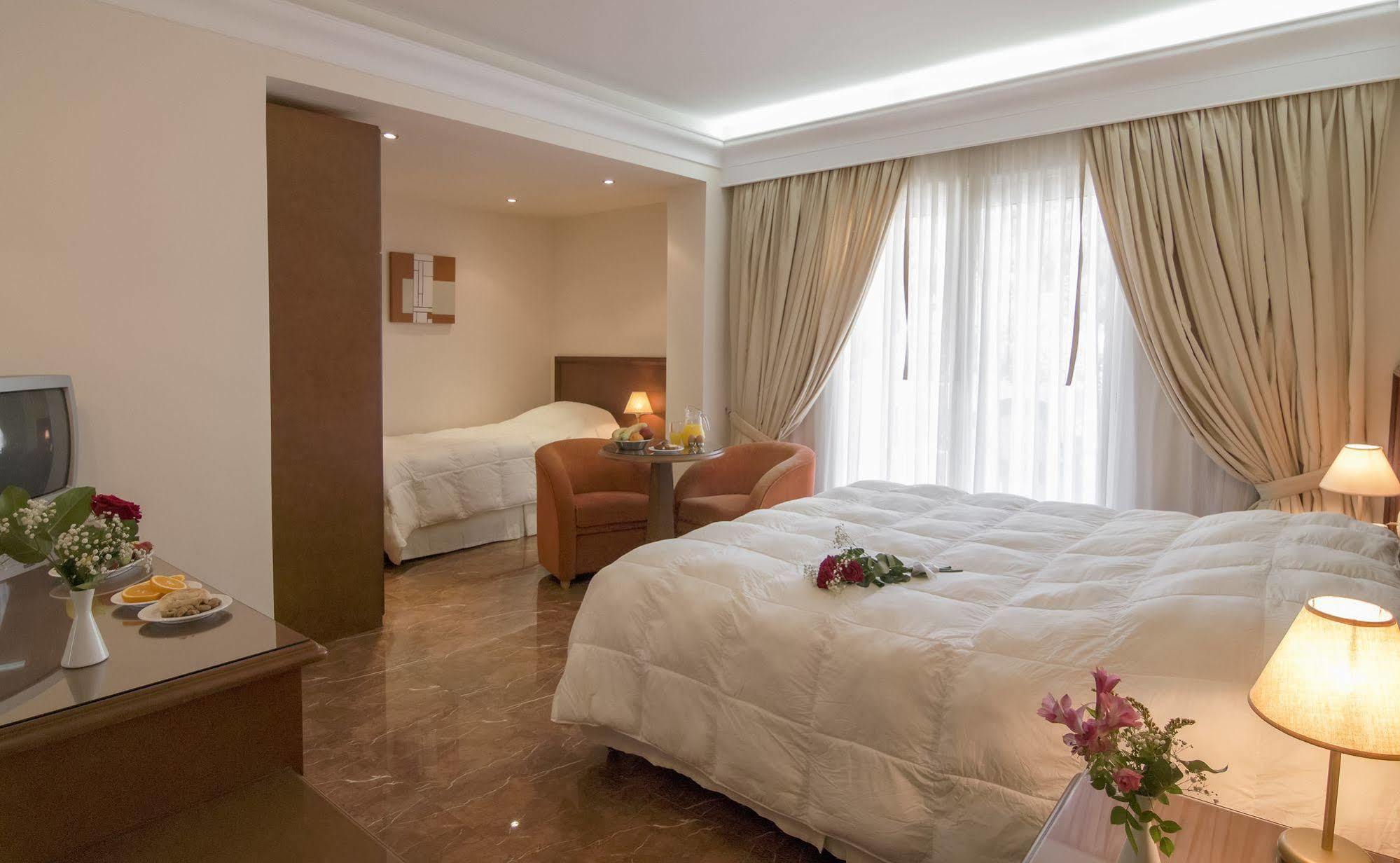 Porto Alegre Hotel Kalamaki Buitenkant foto
